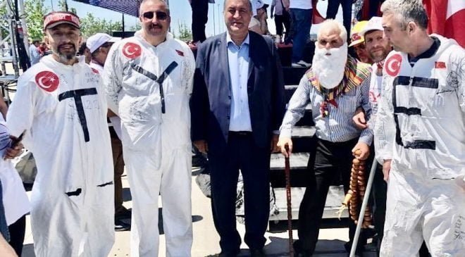 Gürer: “ AKP iktidarı, EYT’liler için ipe un seriyor’