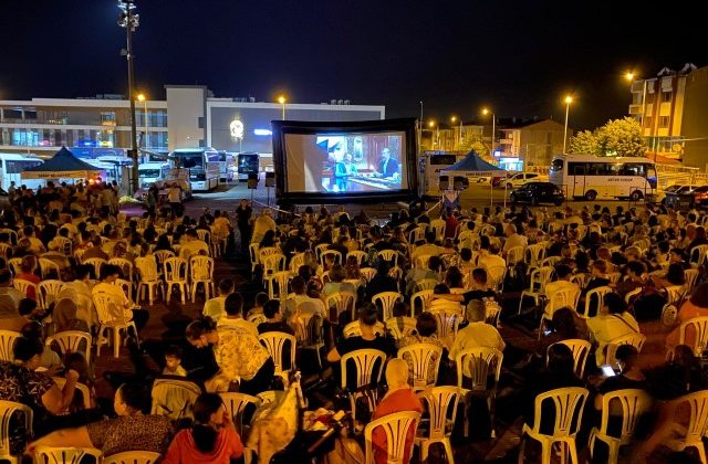 Saray Belediyesi’nden açık havada sinema keyfi