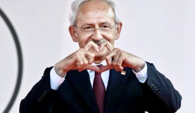 Başkan Erkiş’ten Cumhuriyet Halk Partisi’ne hediye marş