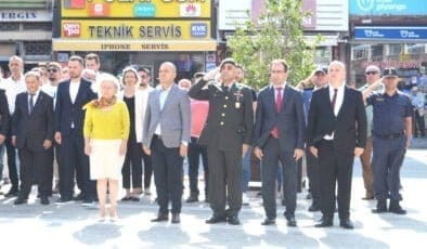 Atatürk’ün Saray’a gelişi düzenlenen törenle kutlandı