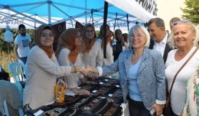 “CHP’li Vekil Yontar, Küçükyoncalı’da Keşkek Şenliği’ne Katıldı”