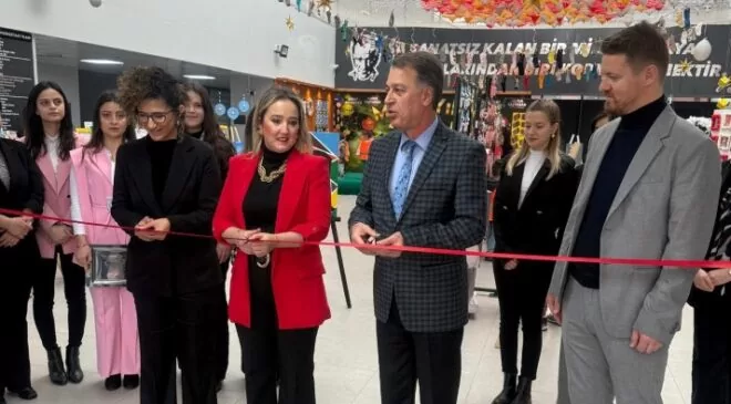 Yedirenk Anaokulundan Rengarenk Sergi