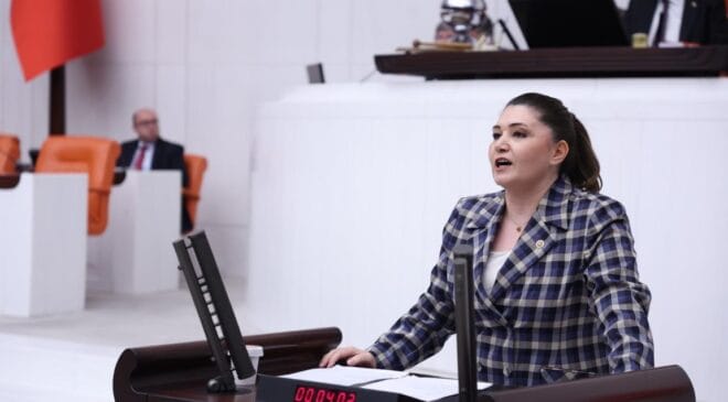 TBMM’de Sert Uyarı: “Tekstil Sektörü Çöküyor, Türkiye Kaybediyor!”