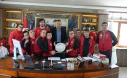 Başkan Taşyasan Down Sendromlular Basketbol Milli Takımı’nı ağırladı