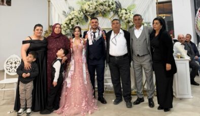 Aydoğan ve Uğraş Ailelerinin Mutlu Günü: Esma ve Uğur Evliliğe İlk Adımı Attı
